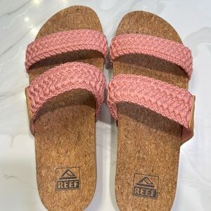 Reef sandals pink NWOT size 8